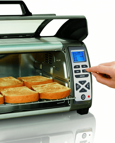 Picture 3 of the Hamilton Beach Easy Reach Toaster Oven.