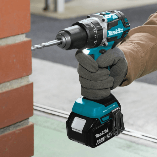 Picture 2 of the Makita XPH12T.
