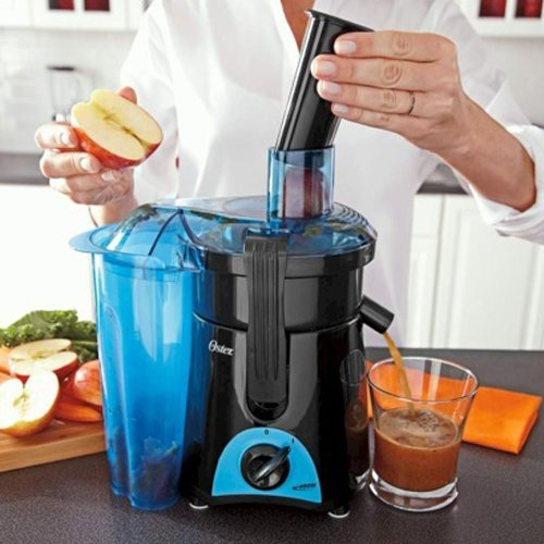 Picture 3 of the Oster Juicer and Blender.