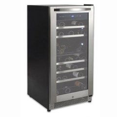 The Avanti 90-Bottle WCR9000S, by Avanti