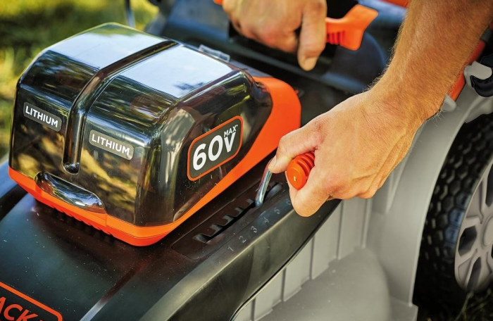 Picture 2 of the Black and Decker CM2060C.