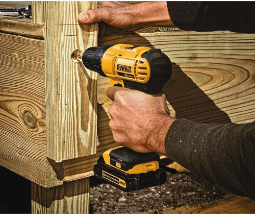 Picture 2 of the DeWALT DCD777C2.