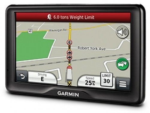 Picture 2 of the Garmin dezl 760LMT.