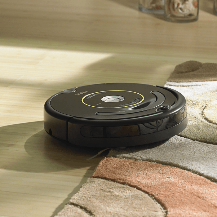 Picture 3 of the iRobot Roomba 650.