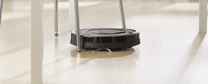 Picture 2 of the iRobot Roomba 801.