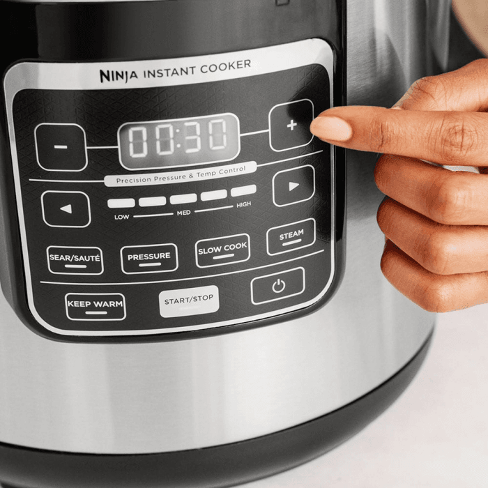 Picture 1 of the Ninja 6 Quart Instant Cooker.
